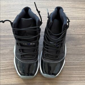 Jordan Retro 11 Space Jam Size 5Y